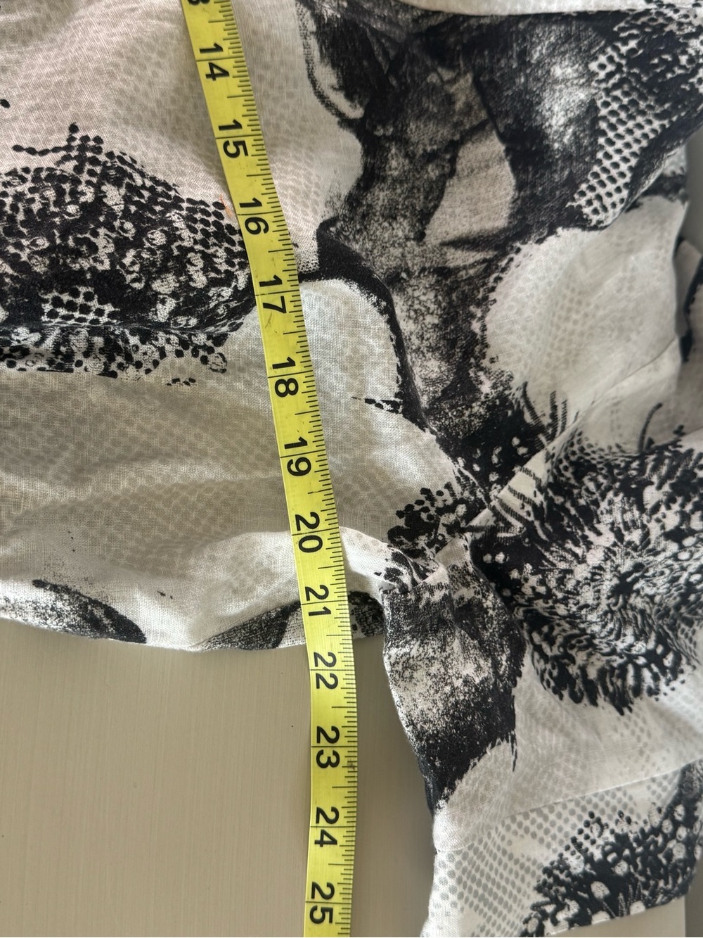 Floral Button-Front Maxi Shirt Dress in White and Black - Picture 10 of 11